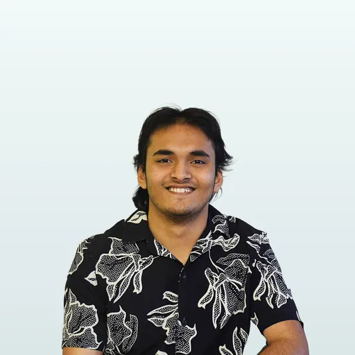 NLight team member, Aayushman Srivastava, in a Co-Founder/Director of Commerce & Finance